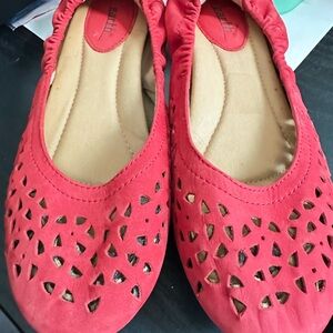 Earth Women's Red Ballet Flats